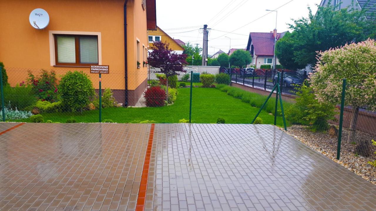 Hostal Privat Velvet Turčianske Teplice Exterior foto