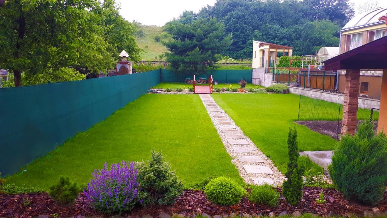 Hostal Privat Velvet Turčianske Teplice Exterior foto