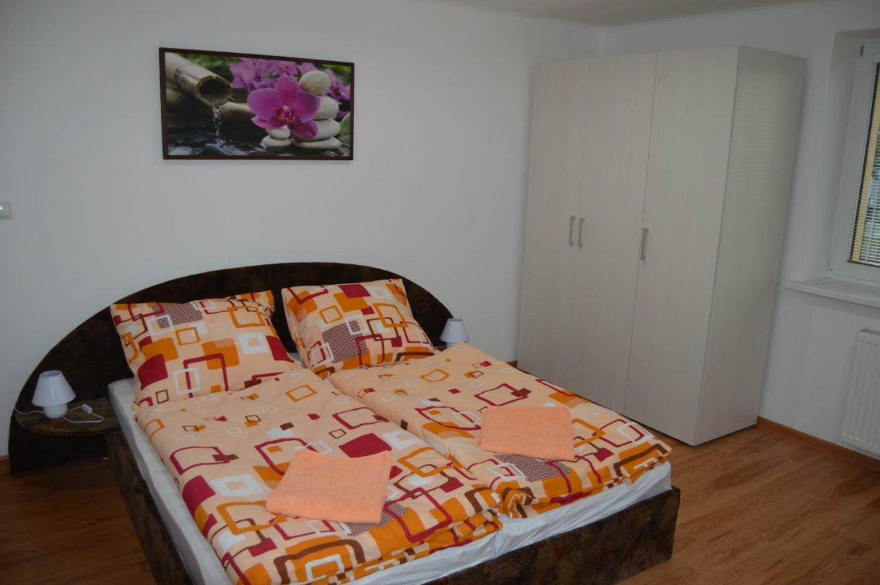 Hostal Privat Velvet Turčianske Teplice Exterior foto