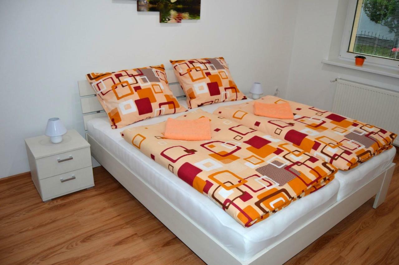 Hostal Privat Velvet Turčianske Teplice Exterior foto
