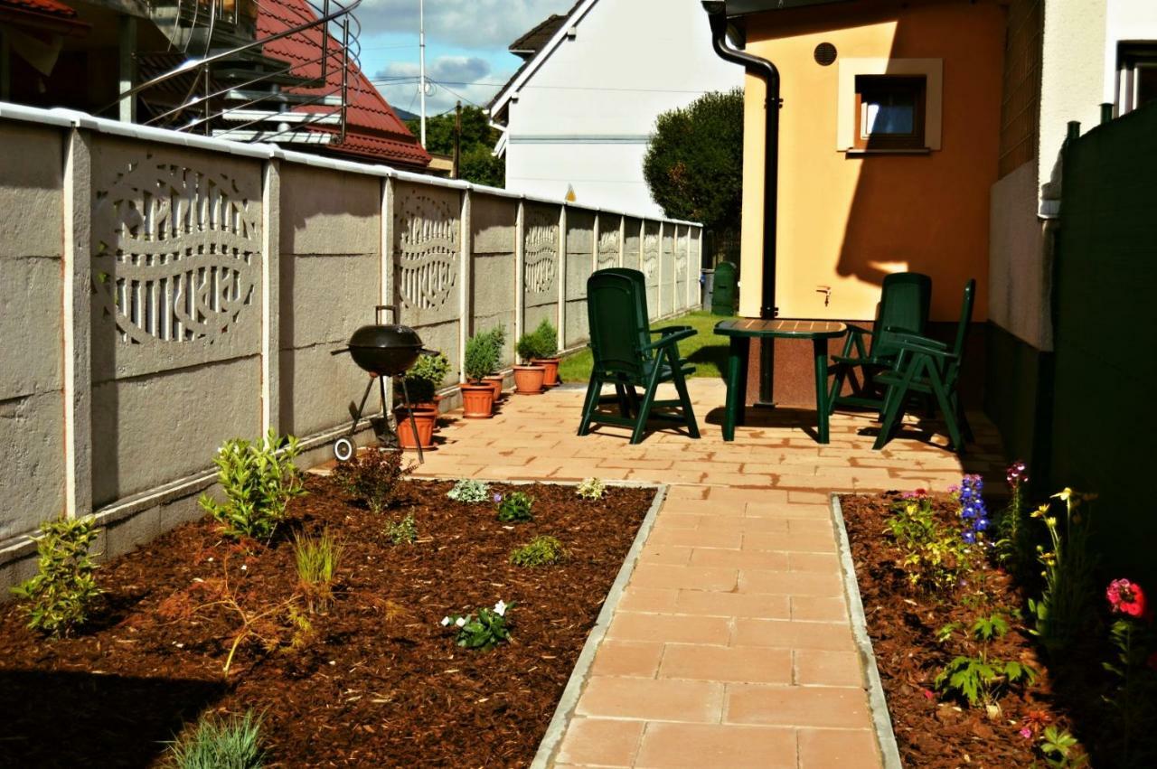 Hostal Privat Velvet Turčianske Teplice Exterior foto